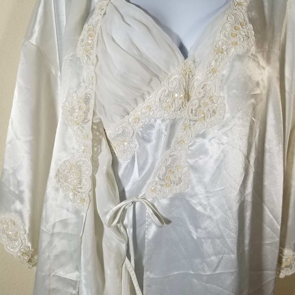 Vintage | Gold Label, Victoria Secret, Ivory Lace Teddy & Robe Lingerie Set, med - Picture 8 of 16